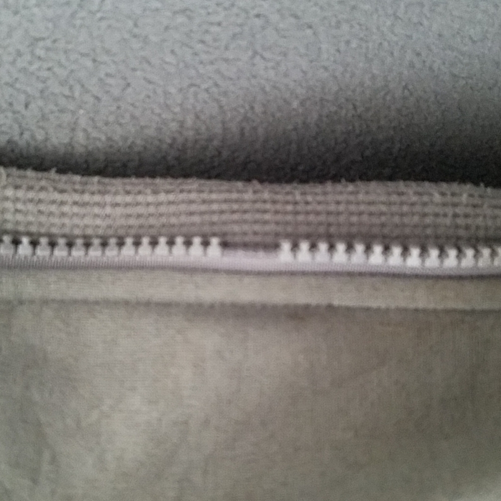Under Armour Jacket - Picture 5 of 9